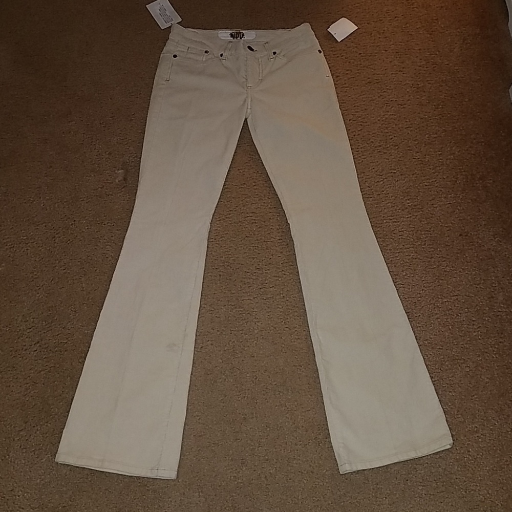 NWTS INDIE CORD JEANS. SIZE 26/2
